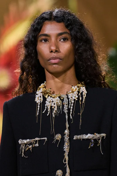 Look 142